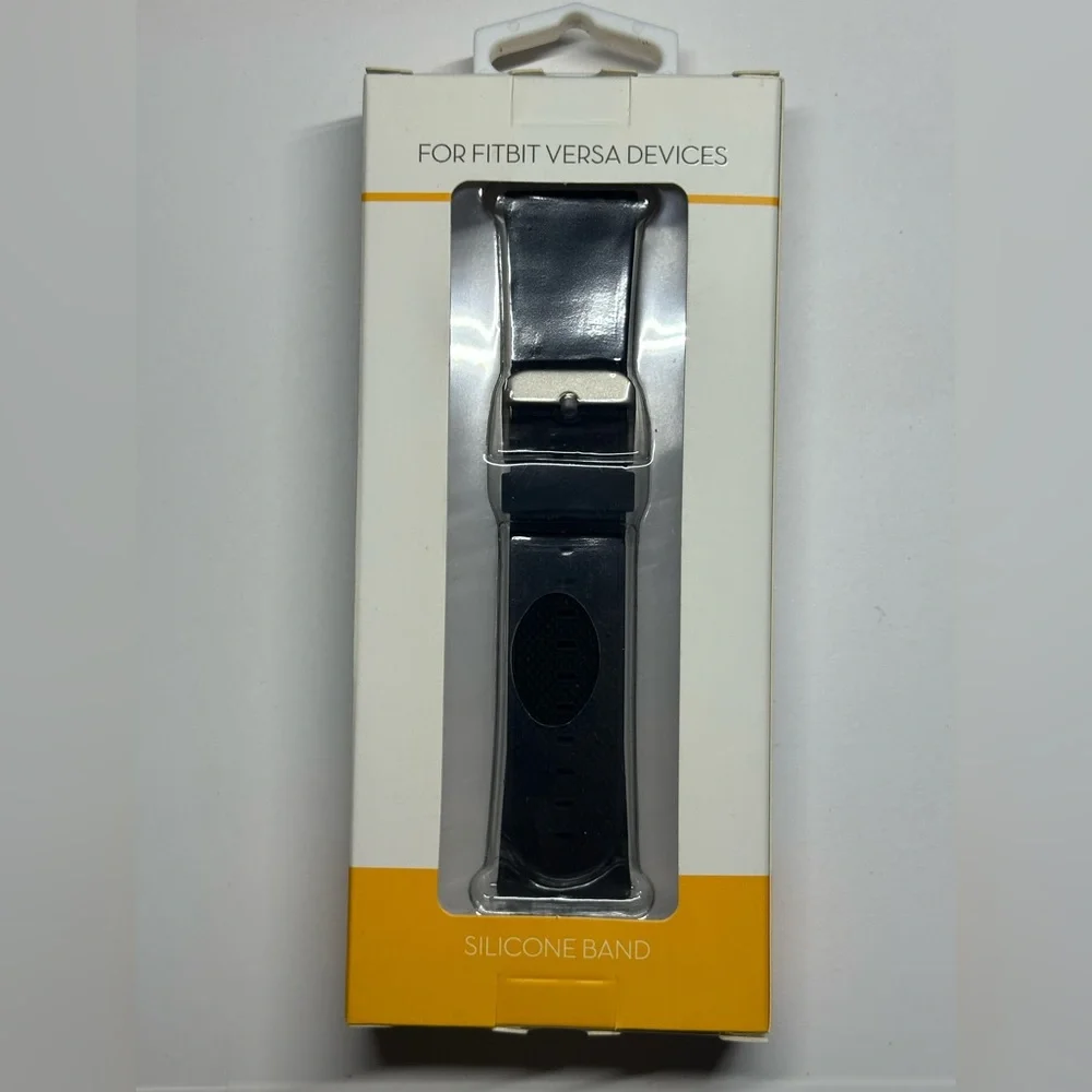 Fitbit Versa Black Arm & Wristband for Versatile Wear